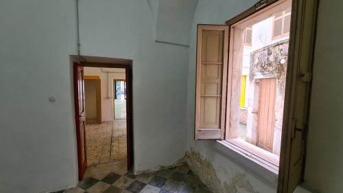 Centralissimo Locale Commerciale con Doppia Esposizione